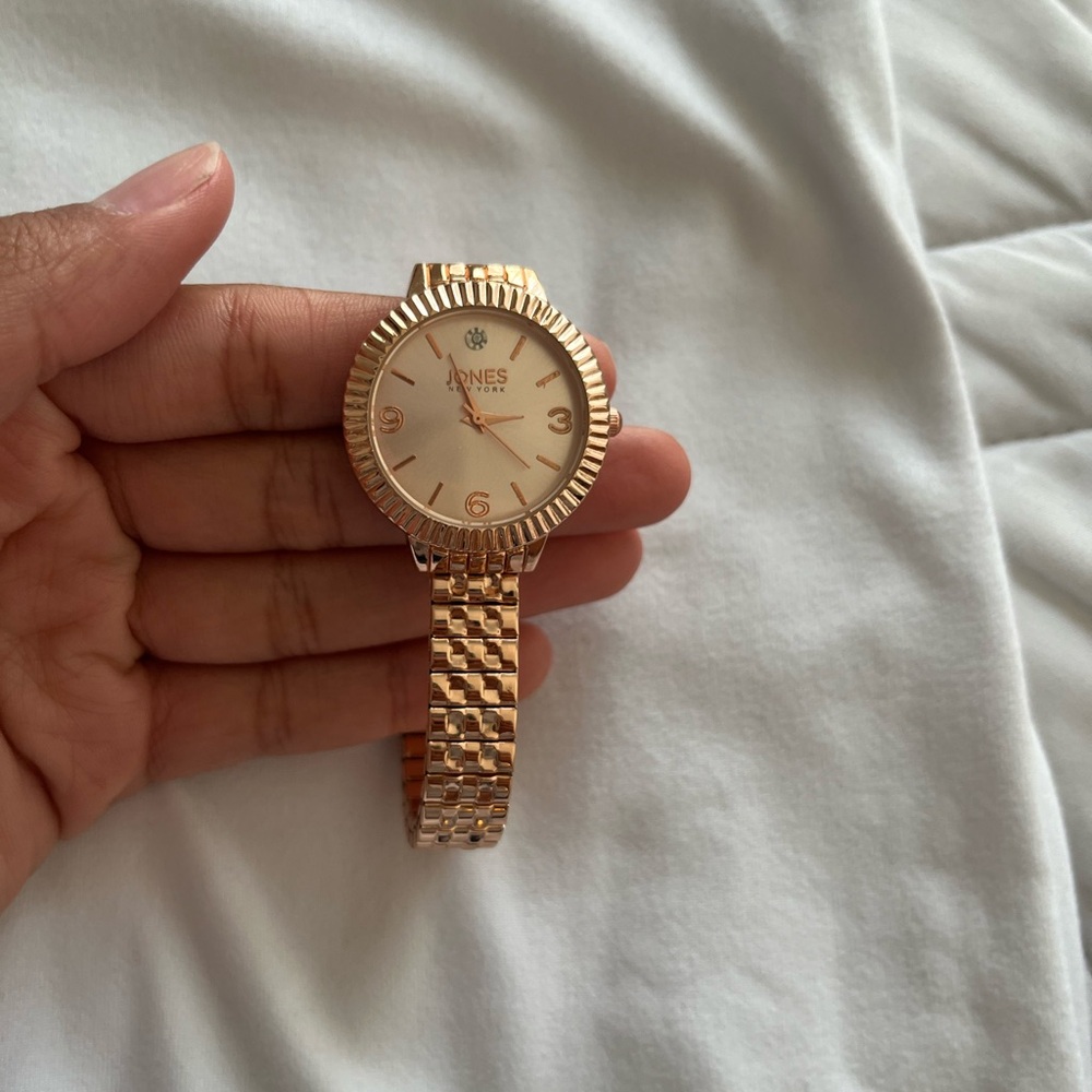 Watch - Picture 2 of 3